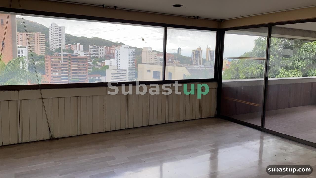 Apartamento 338 m² en Cali