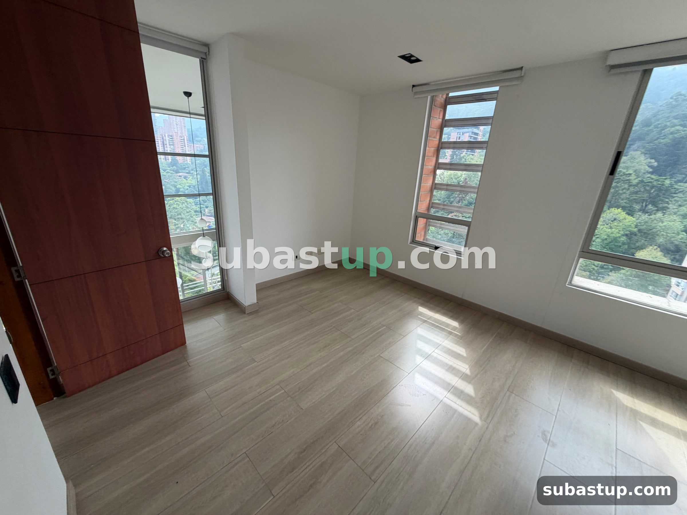 Penthouse 208 m² en El Poblado + 3 garajes y 3 depósitos