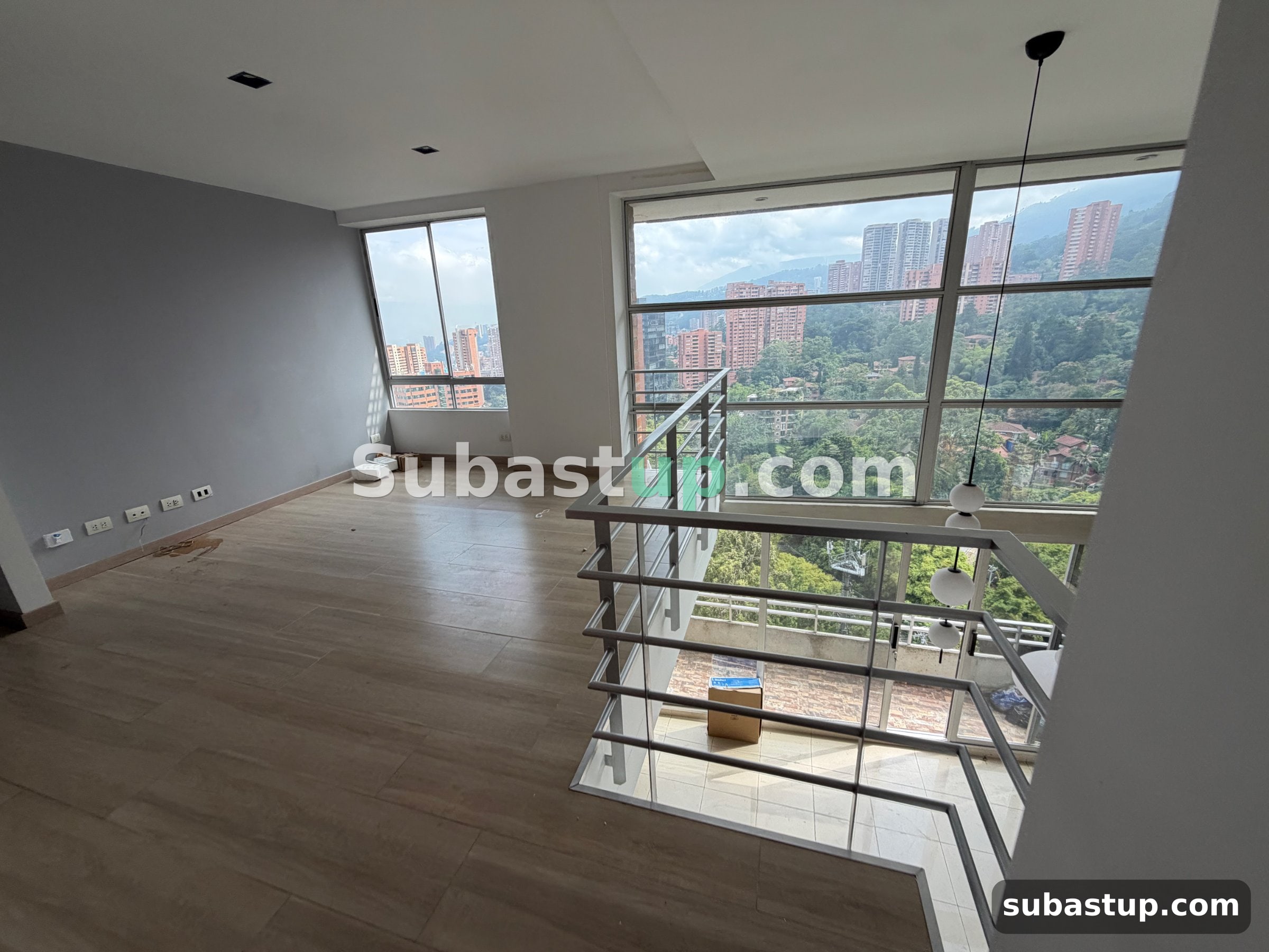 Penthouse 208 m² en El Poblado + 3 garajes y 3 depósitos