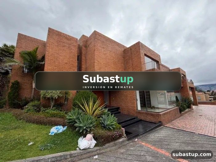 Casa 1.767 m² en Bogotá